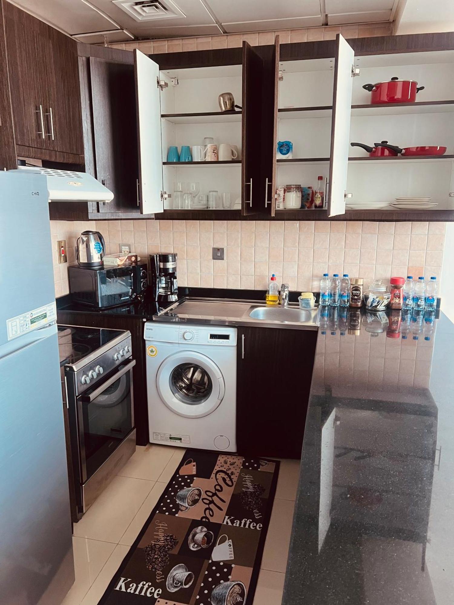 Panoramic Sea View Apartment Abu Dhabi